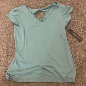 Cute short sleeve shirt , size Xs